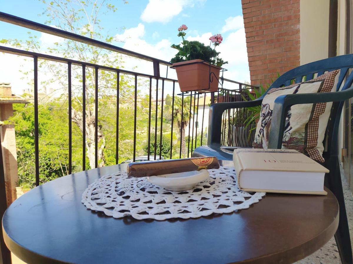 Appartamento Casa Dina San Gimignano Esterno foto